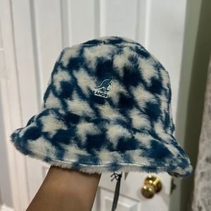 Free People Kangol Faux Fur Bucket Hat NWT‼️